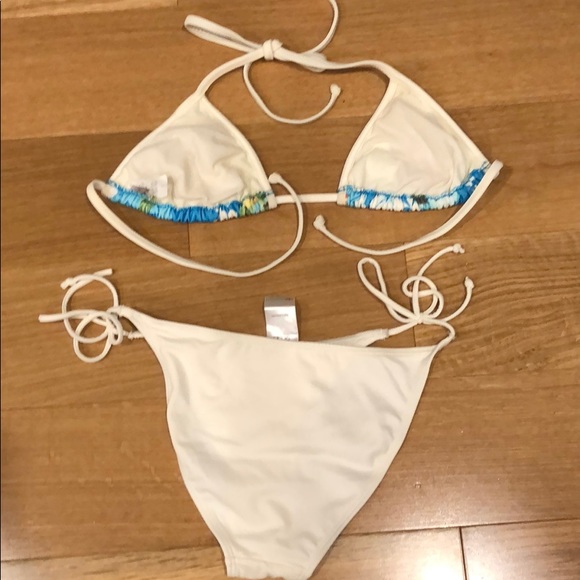 Bikini Set - Blue flowered w Wht Bottom - Size S - Picture 4 of 5